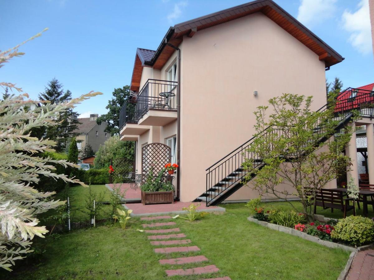 Pokoje Goscinne U Teresy Mrzezyno Exterior photo